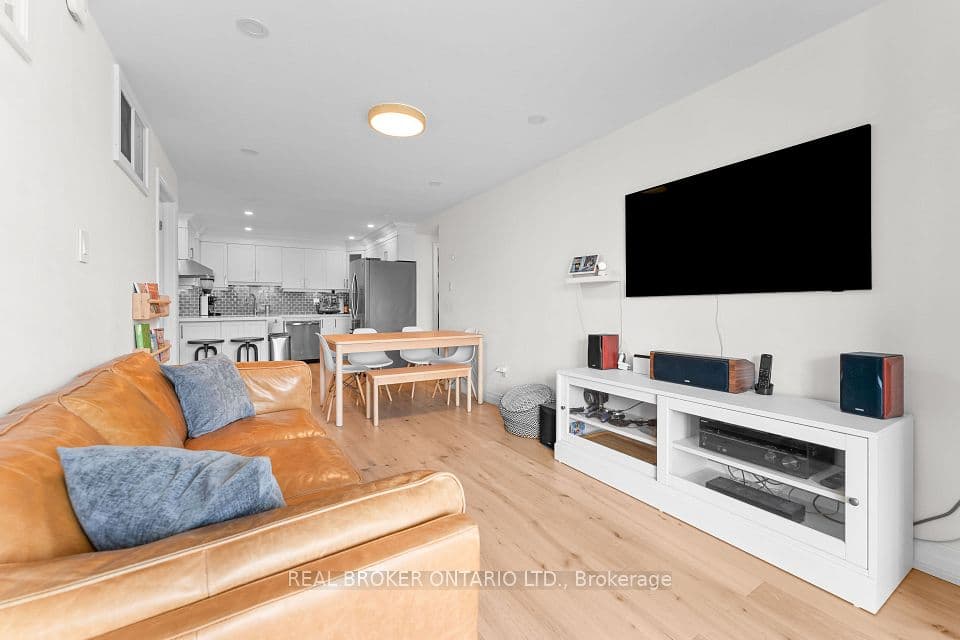 99 Cameron Street 502, Toronto, ON M5T 3A2 – main photo