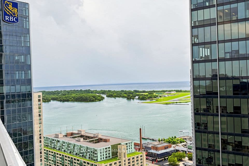 88 Harbour Street 3702, Toronto, ON M5J 1B7 – main photo