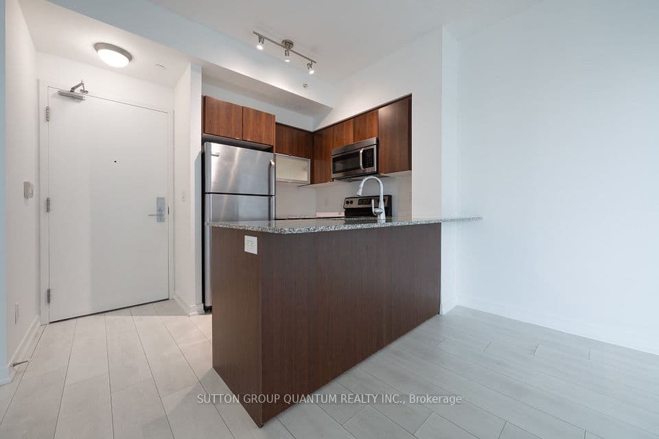 150 East Liberty Street 1012, Toronto, ON M6K 3R5 – photo 2