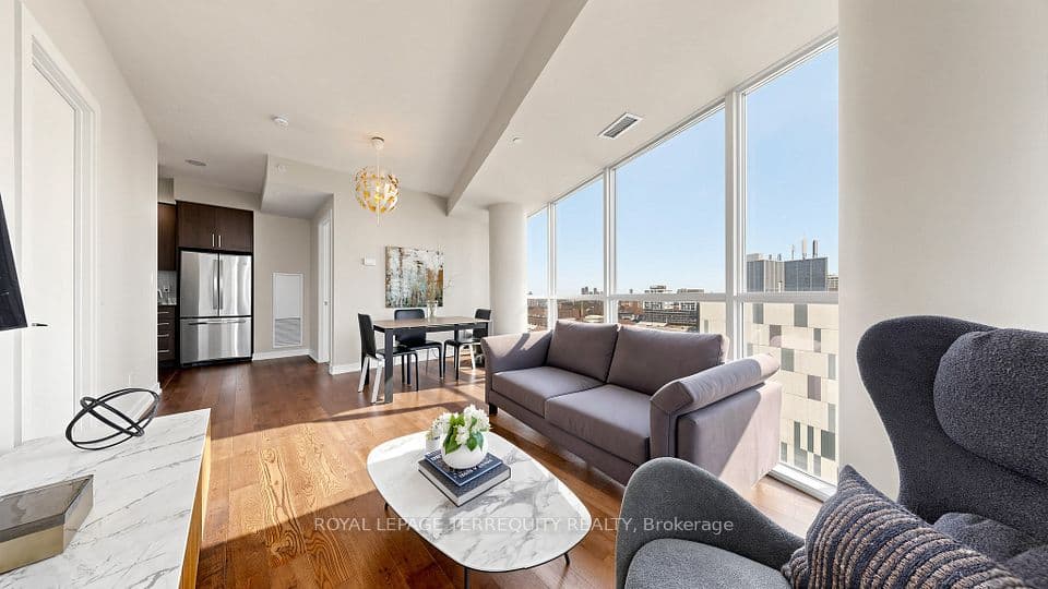 20 Bruyeres Mews 1705, Toronto, ON M5V 0G8 – main photo