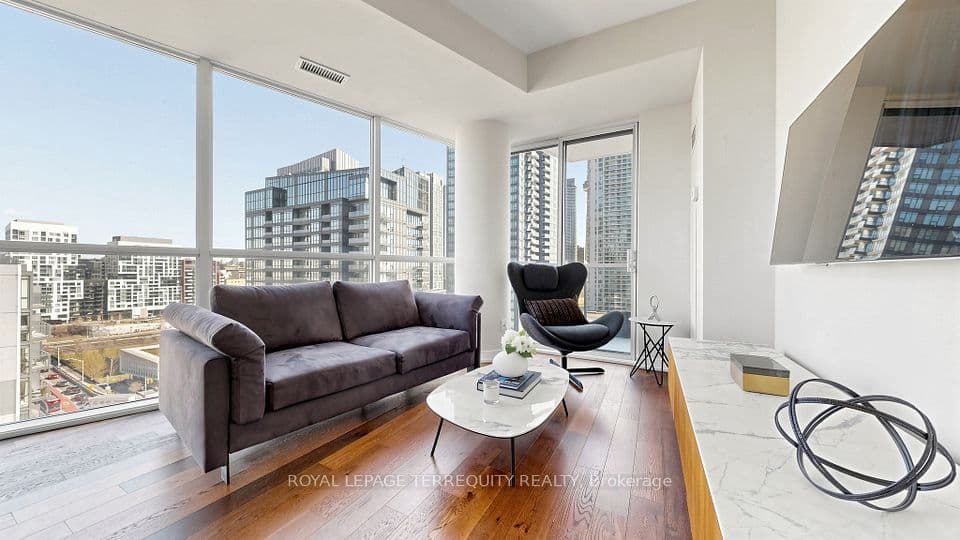 20 Bruyeres Mews 1705, Toronto, ON M5V 0G8 – photo 2