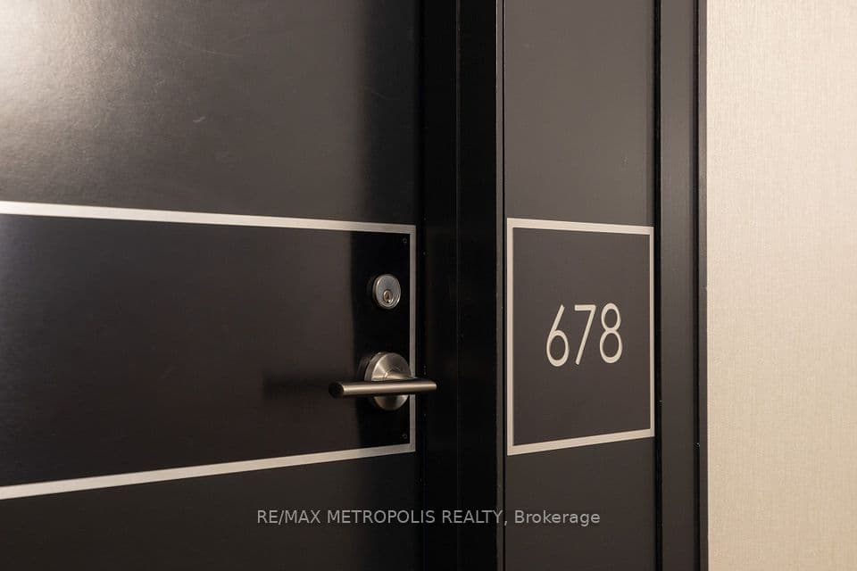209 Fort York Boulevard 678, Toronto, ON M5V 4A1 – photo 2