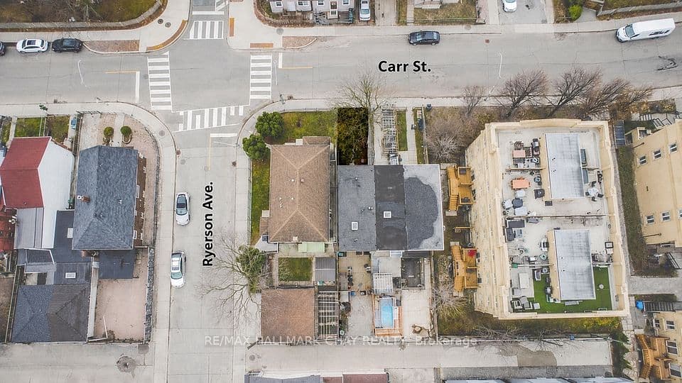 48 Carr Street, Toronto, ON M5T 1B7 – main photo
