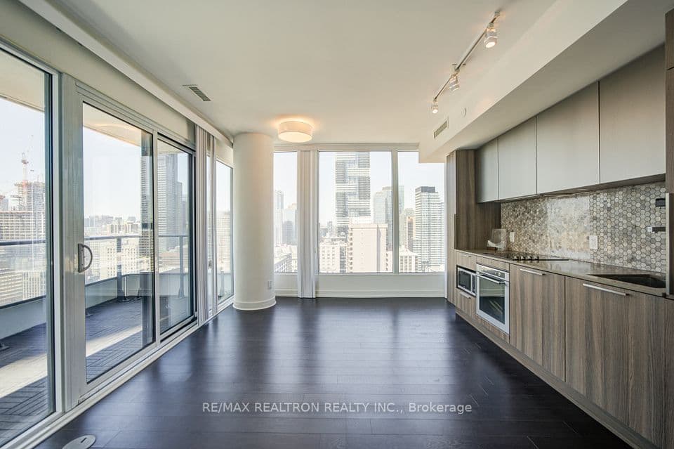 85 Wood Street 3303, Toronto, ON M4Y 0E8 – photo 2