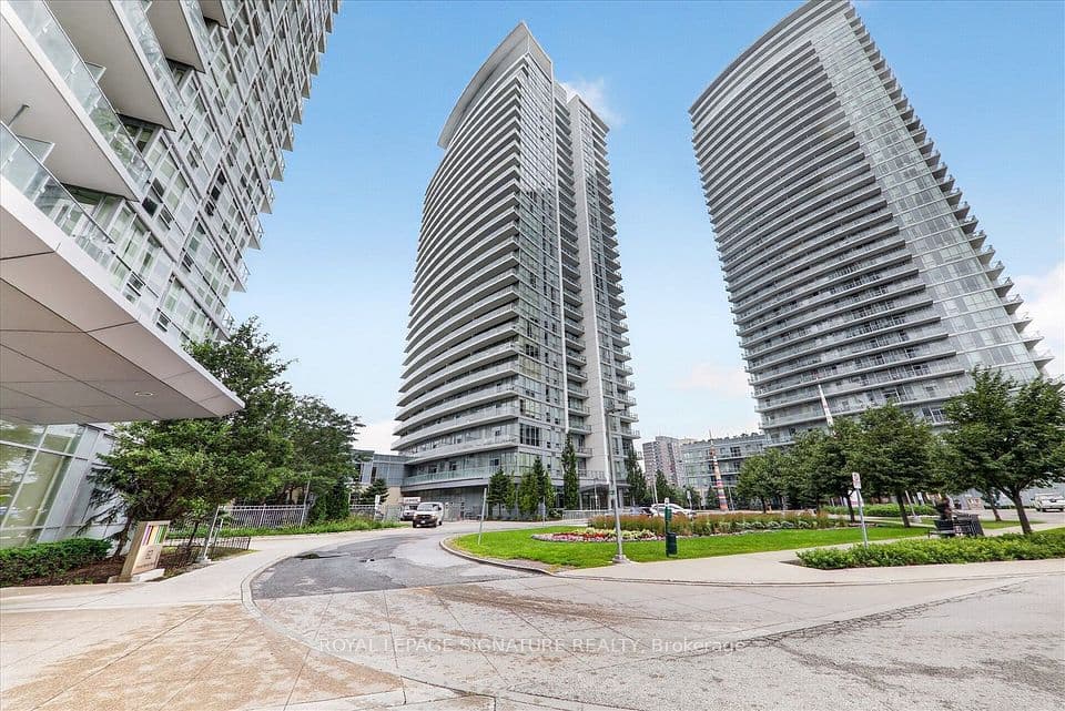 66 Forest Manor Road 2112, Toronto, ON M2J 0B7 – main photo