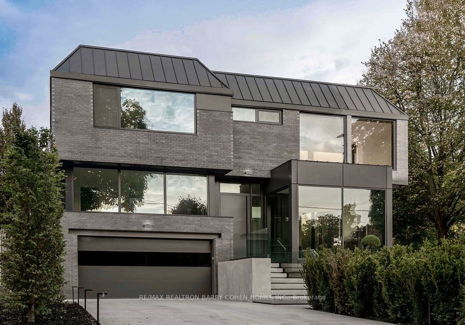 90 Esgore Drive, Toronto, ON M5M 3R8 – main photo