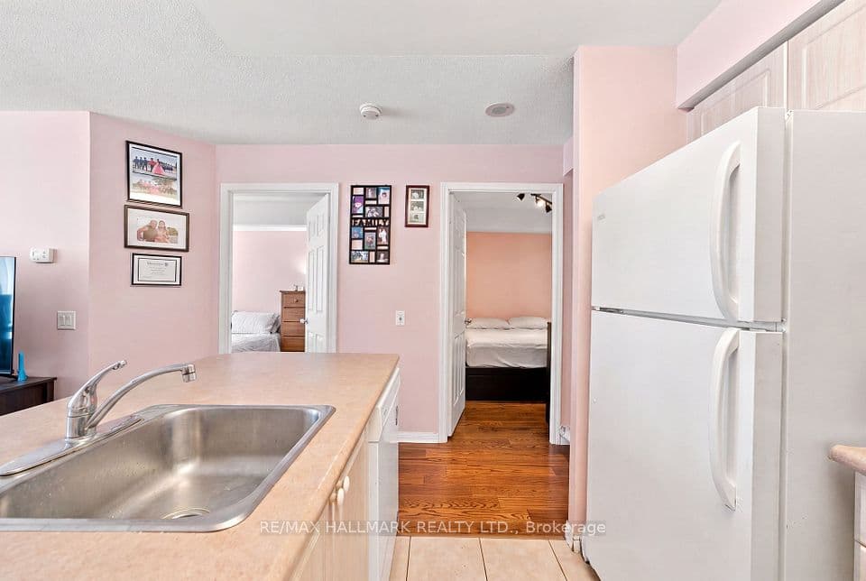 153 Beecroft Road 515, Toronto, ON M2N 7C5 – photo 3