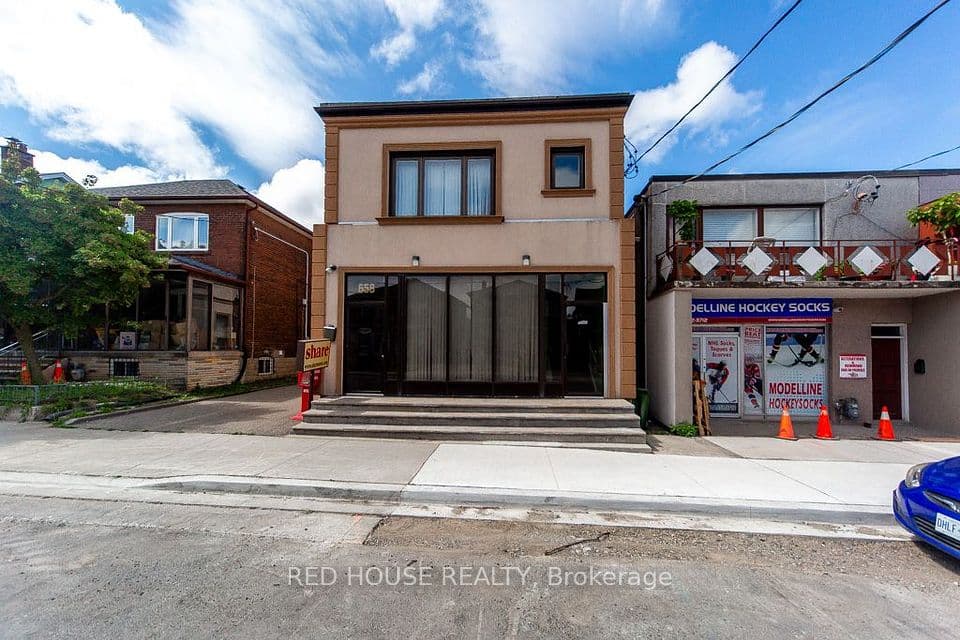 658 Vaughan Road, Toronto, ON M6E 2Y5 – main photo