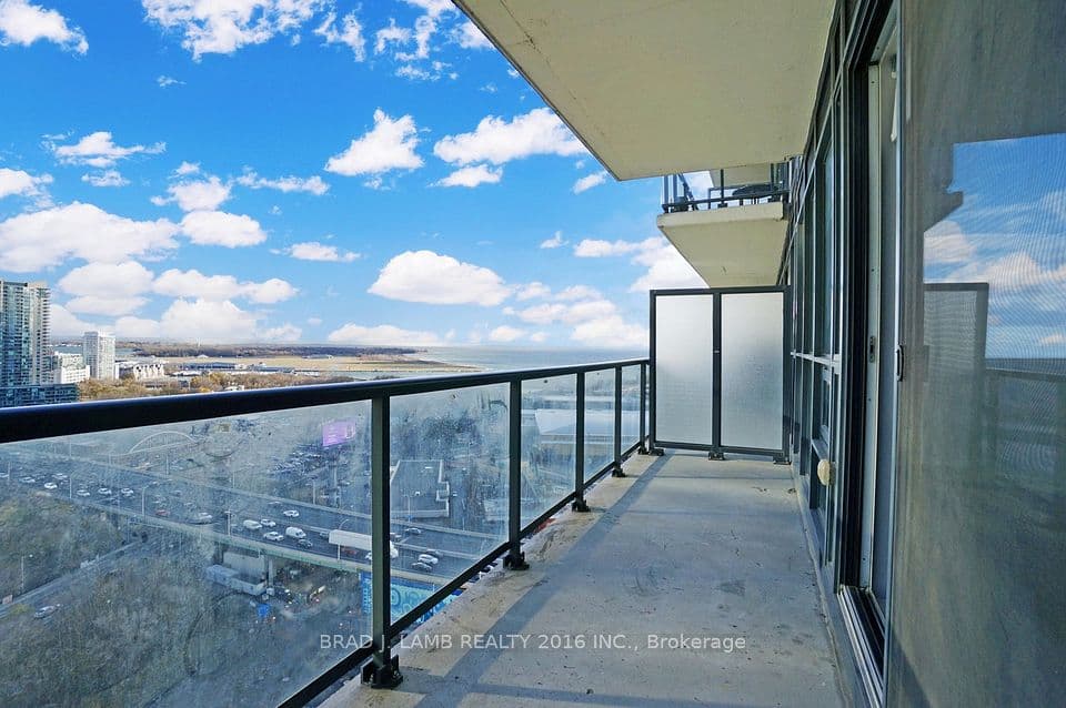 51 East Liberty Street 2211, Toronto, ON M6K 3P8 – photo 2