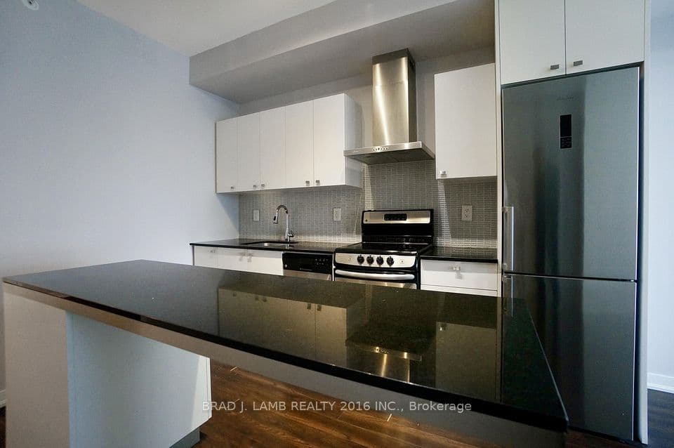 51 East Liberty Street 2211, Toronto, ON M6K 3P8 – photo 3