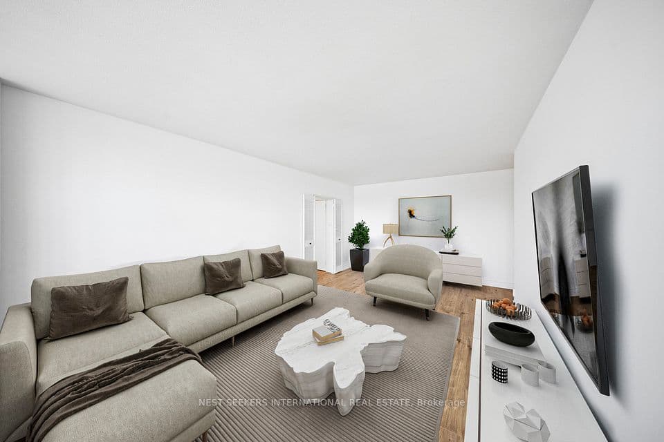 60 Montclair Avenue 603, Toronto, ON M5P 1P7 – photo 3