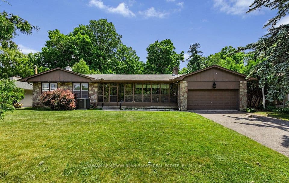 73 Forest Grove Drive, Toronto, ON M2K 1Z4 – main photo