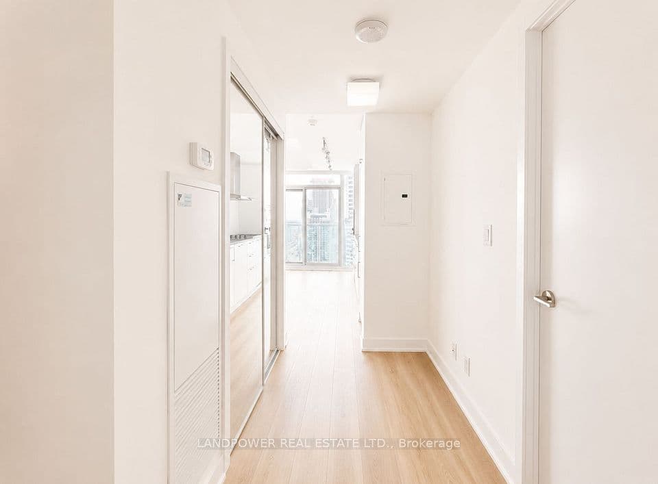 12 York Street 5101, Toronto, ON M5J 0A9 – photo 3