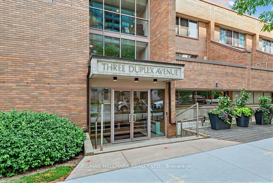 3 Duplex Avenue 102, Toronto, ON M2M 4G6 – photo 2