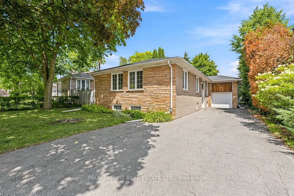 29 Heathview Avenue, Toronto, ON M2K 2C2 – main photo