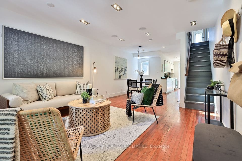 589 Wellington Street W, Toronto, ON M5V 1G3 – photo 3