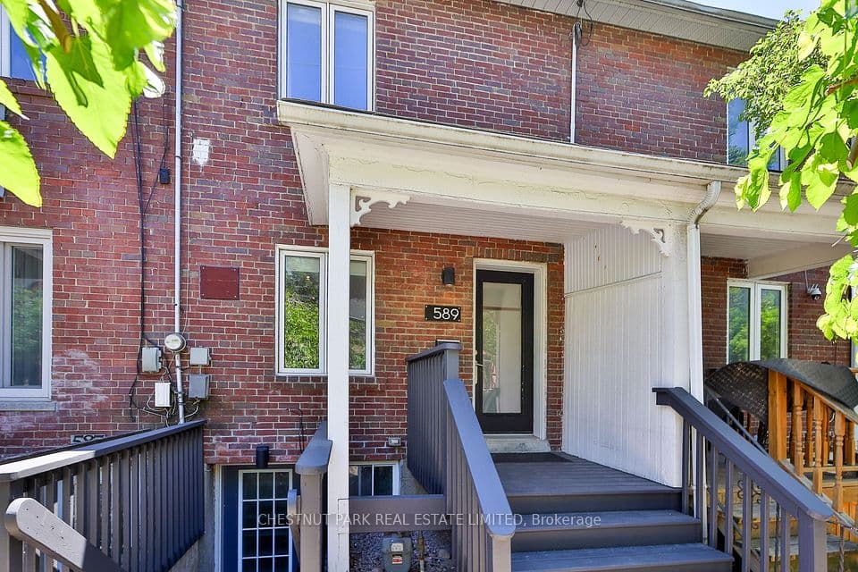 589 Wellington Street W, Toronto, ON M5V 1G3 – photo 2