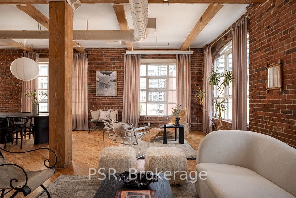 90 Sherbourne Street 407, Toronto, ON M5A 2R1 – main photo
