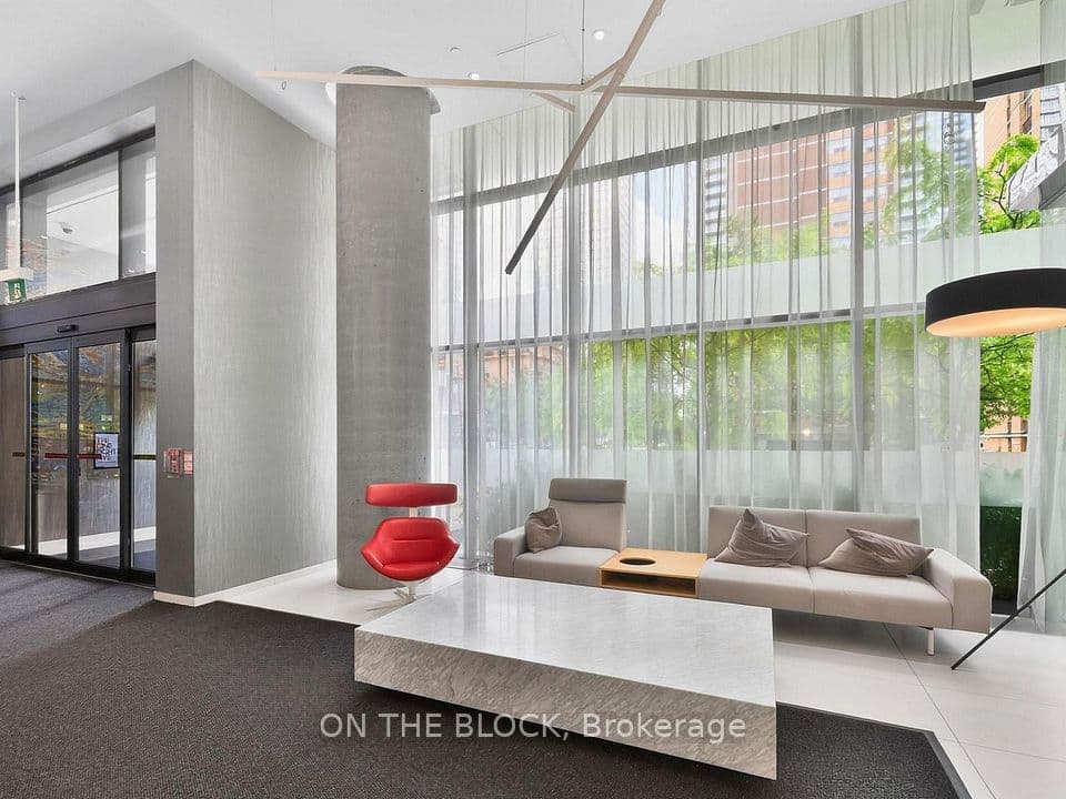 185 Roehampton Avenue 509, Toronto, ON M4P 0C6 – photo 3