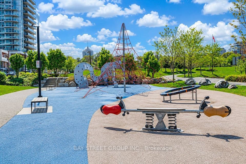 121 McMahon Drive 2906, Toronto, ON M2K 0C1 – photo 3