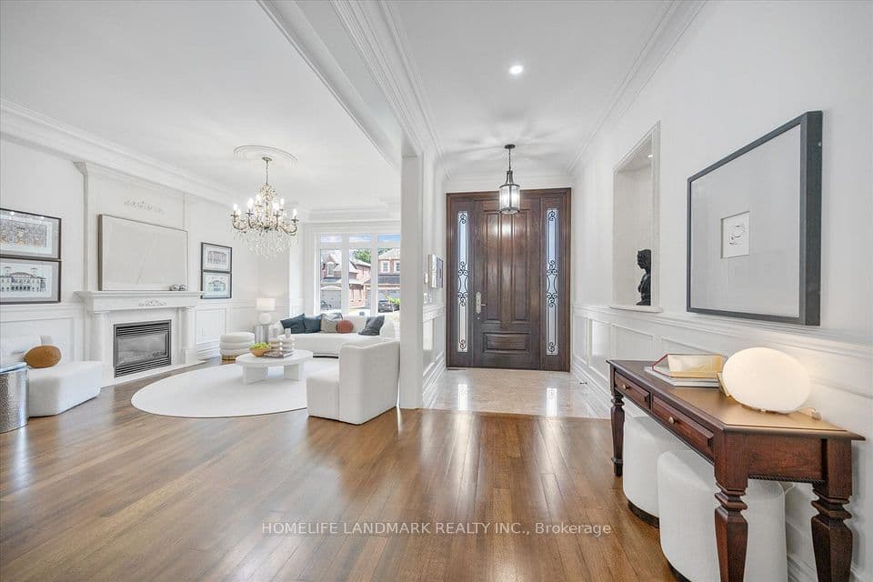 92 Caines Avenue, Toronto, ON M2R 2L3 – photo 2
