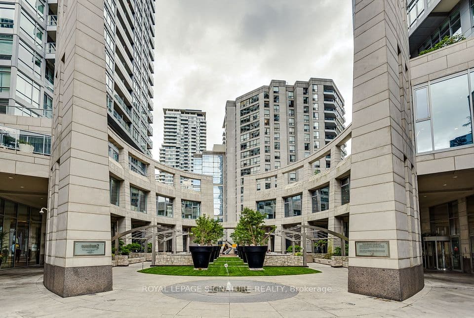 2191 Yonge Street 910, Toronto, ON M4S 3H8 – photo 3