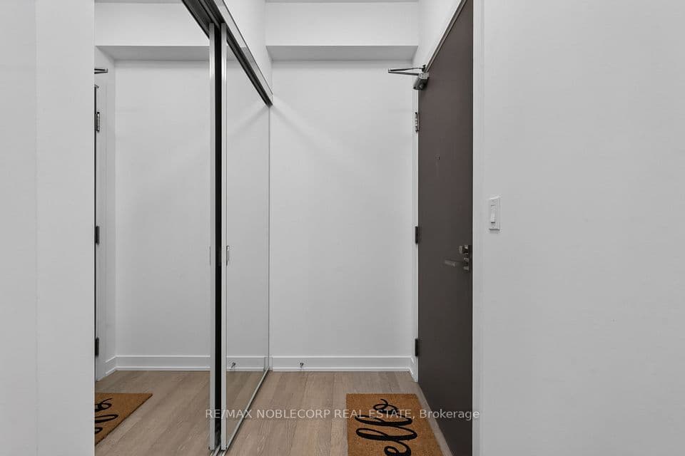 501 St Clair Avenue W 1911, Toronto, ON M5P 0A2 – photo 3