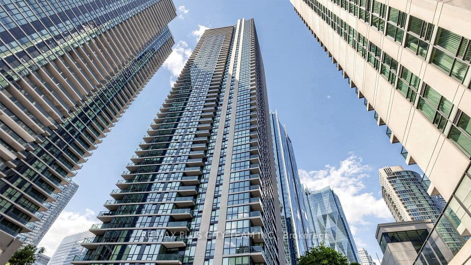 16 Harbour Street 4302, Toronto, ON M5J 2Z7 – main photo