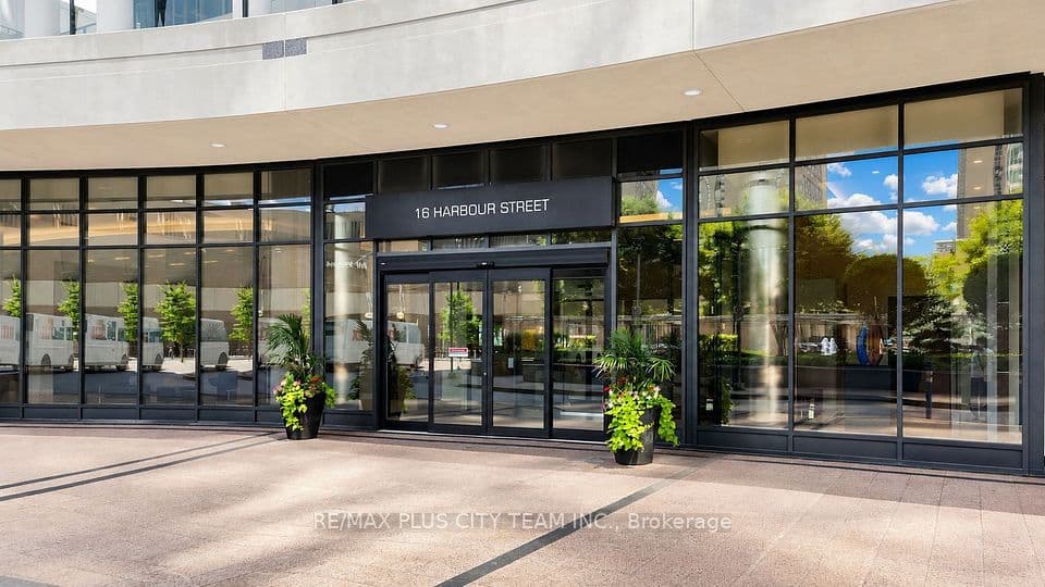 16 Harbour Street 4302, Toronto, ON M5J 2Z7 – photo 2