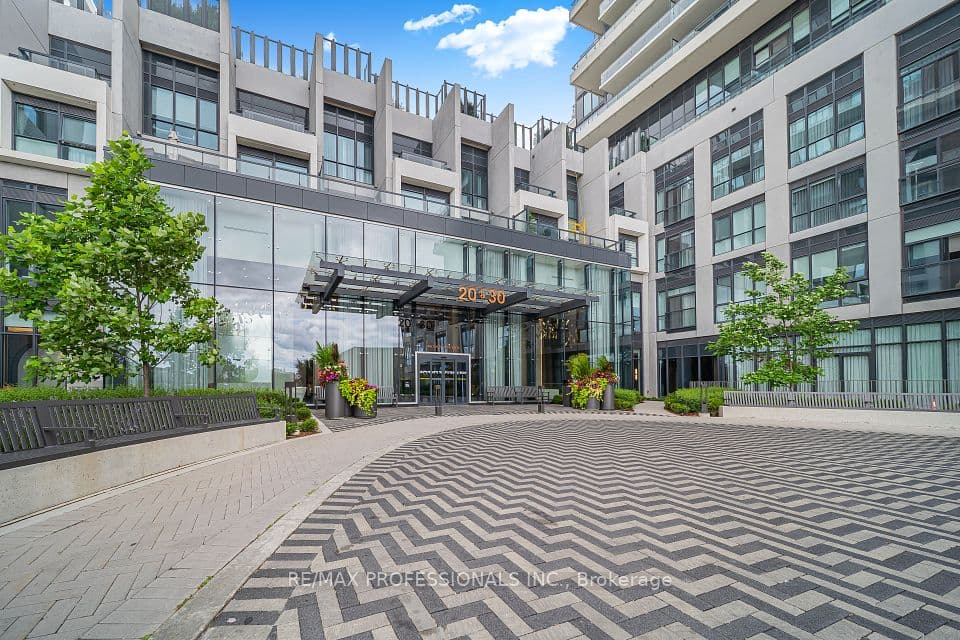 30 Inn The Park Drive 407, Toronto, ON M3C 0P7 – main photo