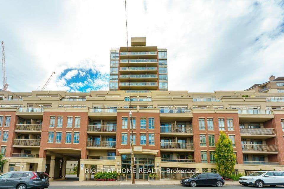 900 Mount Pleasant Road 327, Toronto, ON M4P 3J9 – main photo