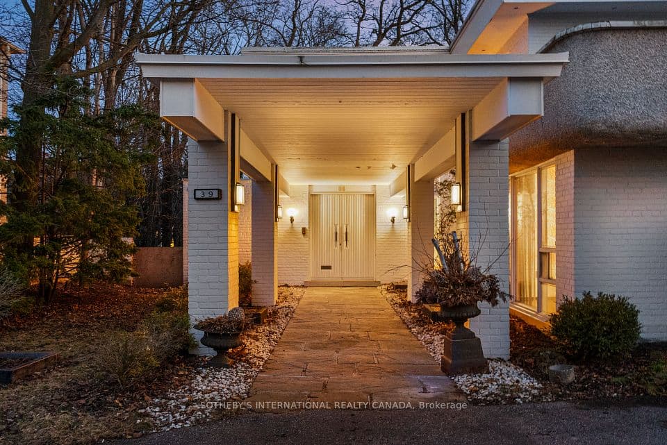 39 Burton Road, Toronto, ON M5P 1V1 – photo 3