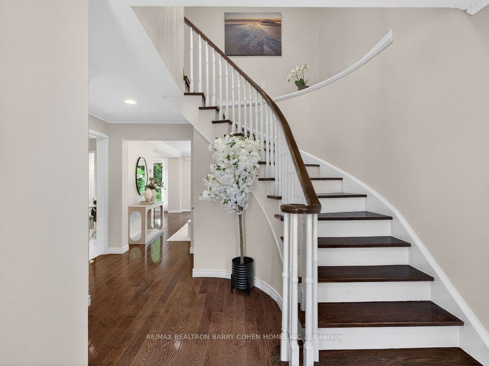 115 Scenic Mill Way, Toronto, ON M2L 1T1 – photo 2