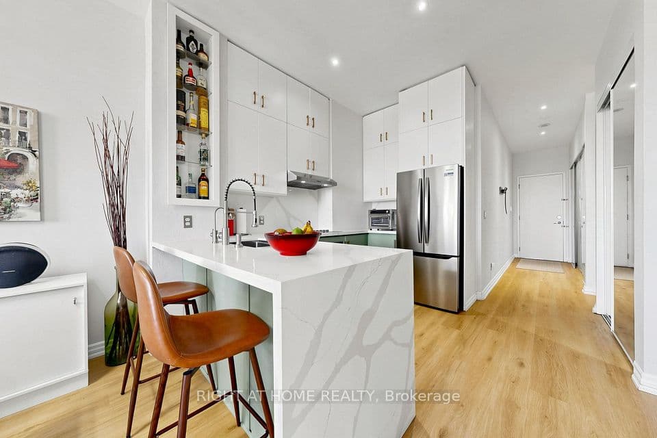 797 Don Mills Road 1104, Toronto, ON M3C 1V2 – main photo