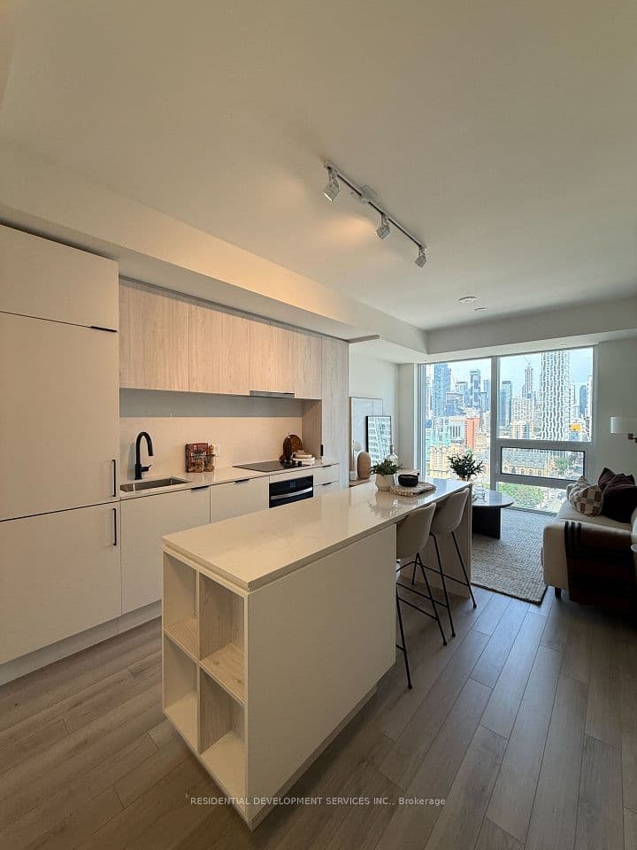 89 Church Street 2204, Toronto, ON M5C 0B7 – photo 2