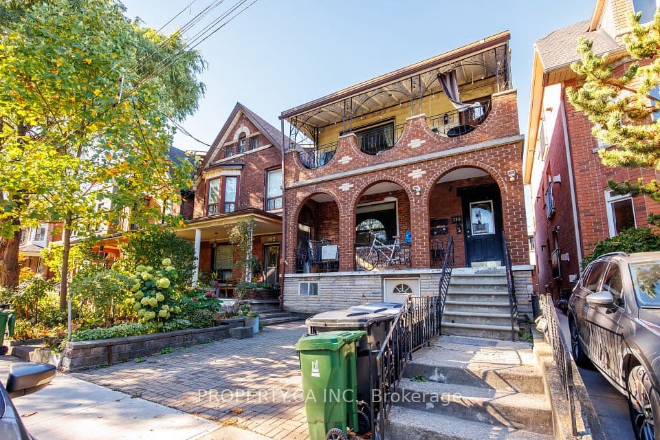396 Roxton Road, Toronto, ON M6G 3R2 – main photo