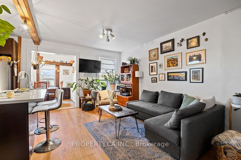 396 Roxton Road, Toronto, ON M6G 3R2 – photo 3