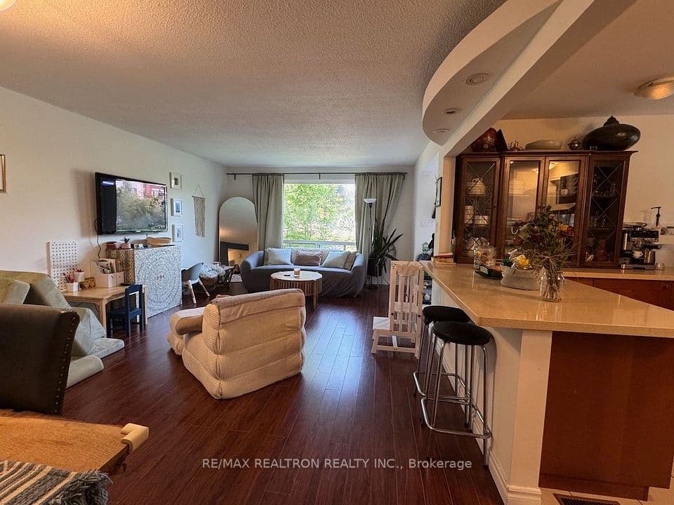 22 Rochelle Crescent, Toronto, ON M2J 1Y4 – photo 2