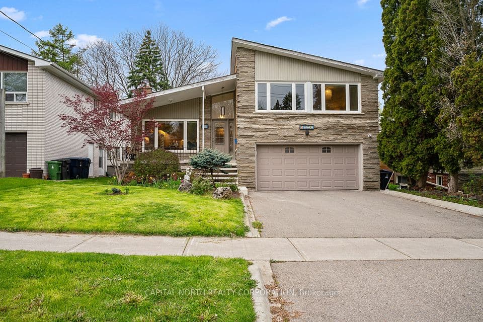 105 Rockford Road, Toronto, ON M2R 3A9 – main photo