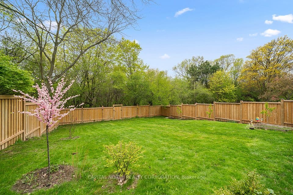 105 Rockford Road, Toronto, ON M2R 3A9 – photo 2