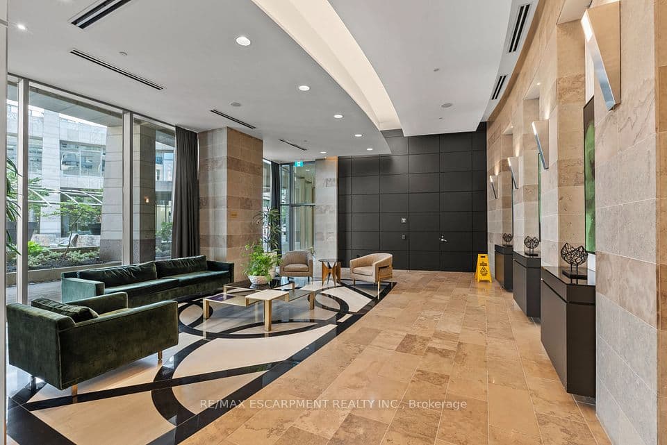 2181 Yonge Street 603, Toronto, ON M4S 3H7 – photo 2
