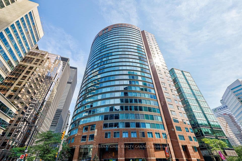 33 University Avenue 2506, Toronto, ON M5J 2S7 – main photo