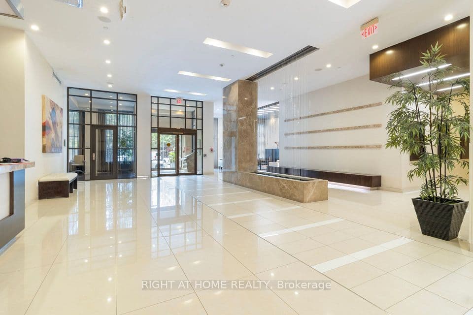 500 Doris Avenue TH1, Toronto, ON M2N 0C1 – photo 3