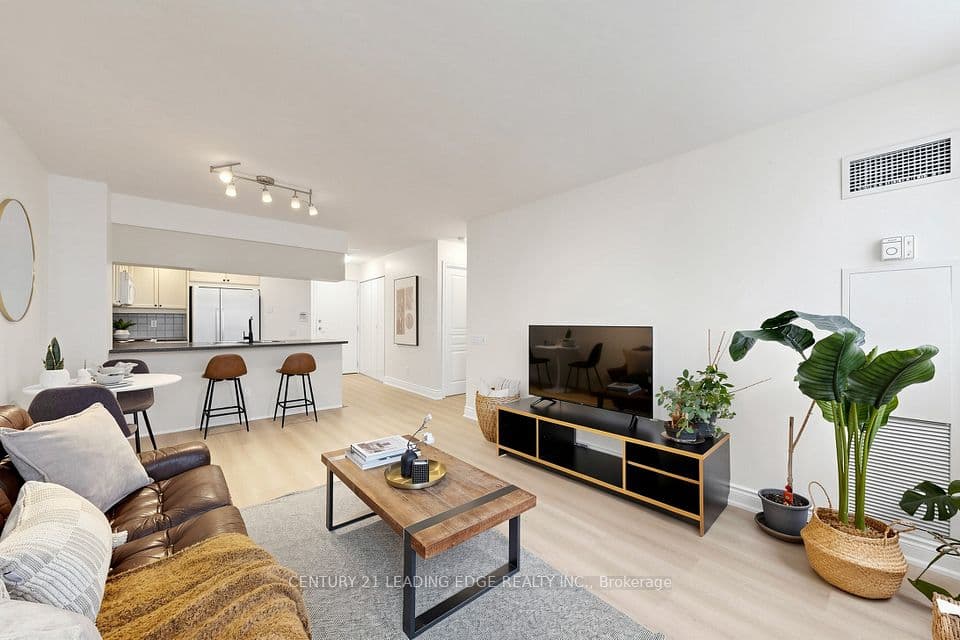 15 Northtown Way 328, Toronto, ON M2N 7A2 – main photo