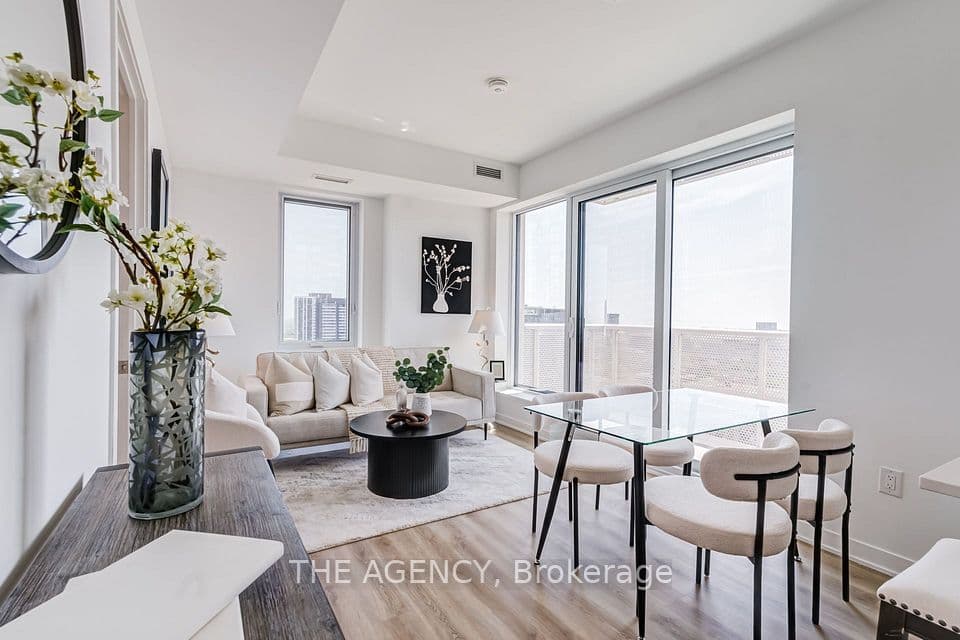 10 Oak Street 2403, Toronto, ON M5A 0Z1 – photo 3