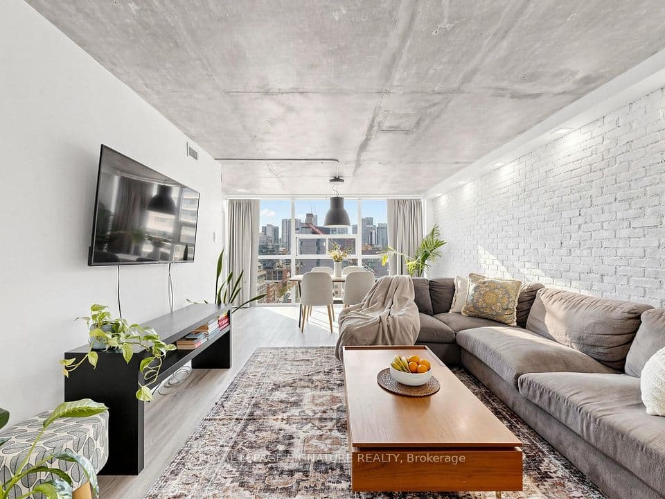 705 King Street W 1603, Toronto, ON M5V 2W8 – main photo