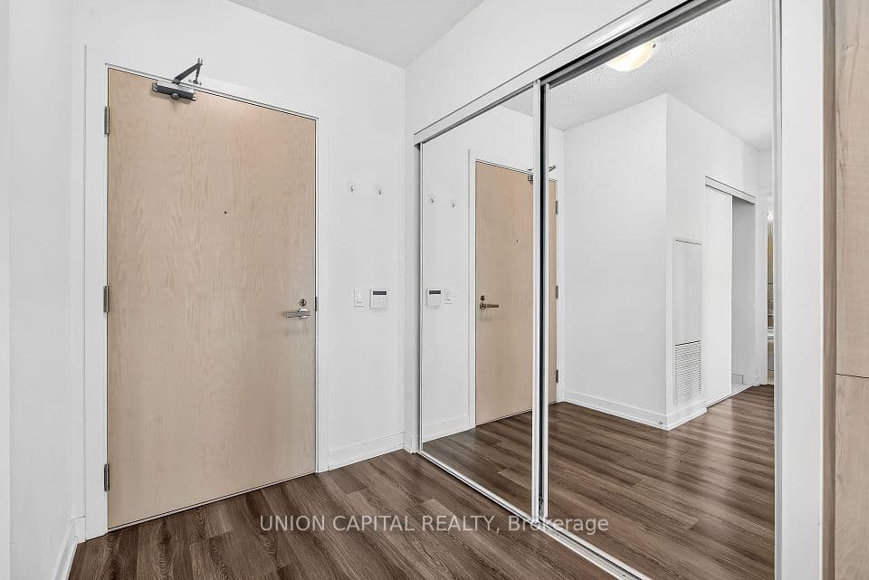 138 Downes Street 909, Toronto, ON M5E 0E4 – photo 3