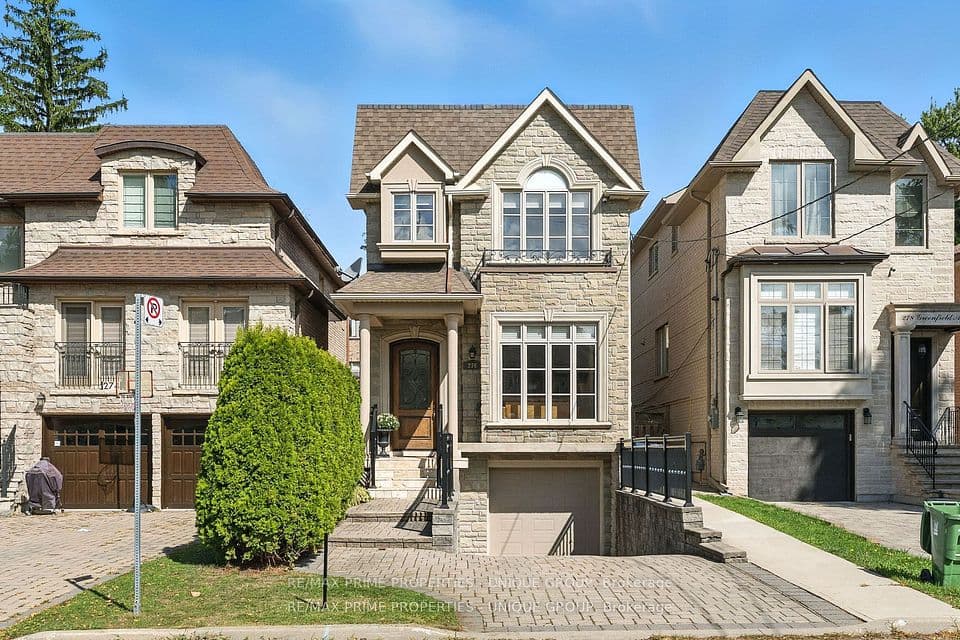 276 Greenfield Avenue, Toronto, ON M2N 3E5 – main photo