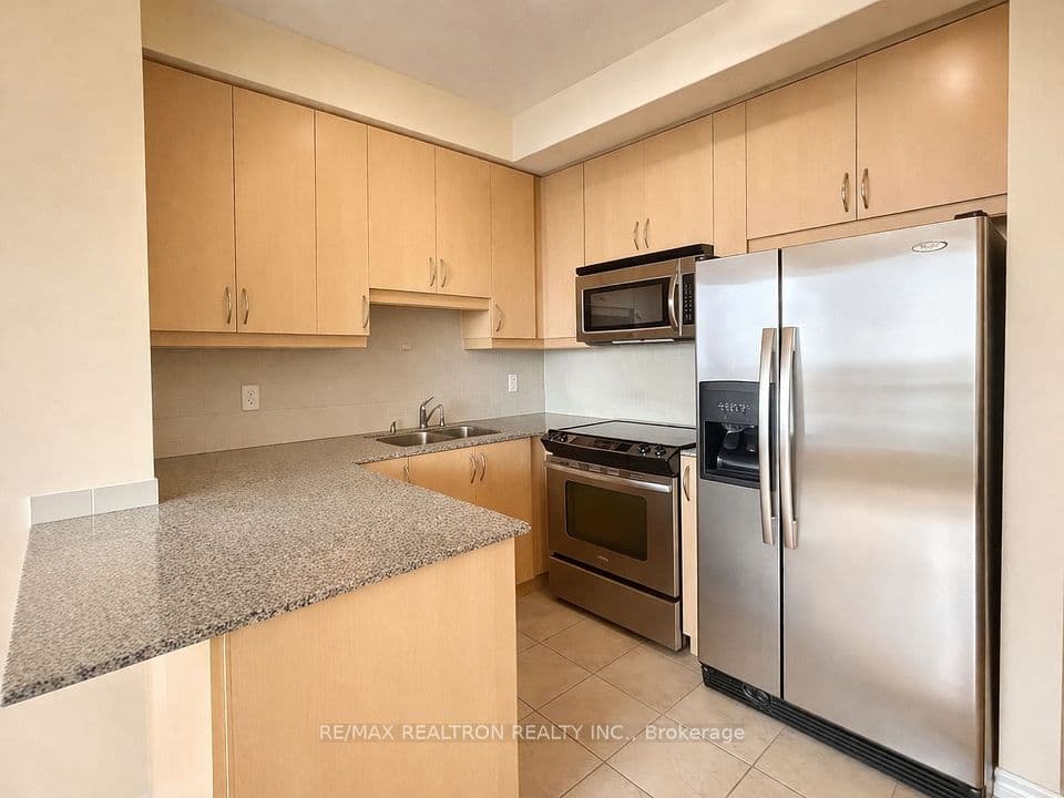 18 Holmes Avenue 1102, Toronto, ON M2N 0E1 – photo 2