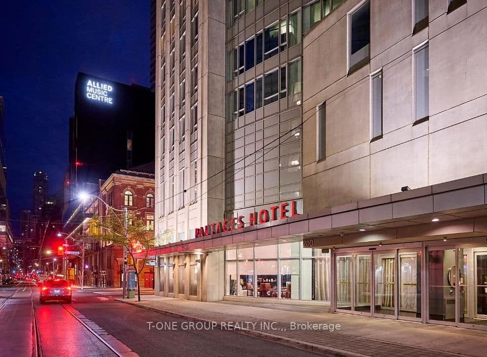 210 Victoria Street 3002, Toronto, ON M5B 2R3 – main photo